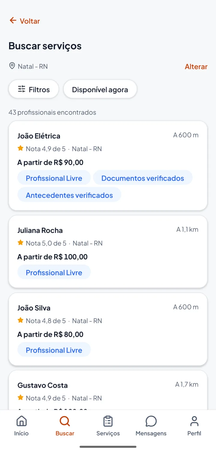 Tela de busca do app Zezzin com profissionais da região, distância e preço a partir de cada um